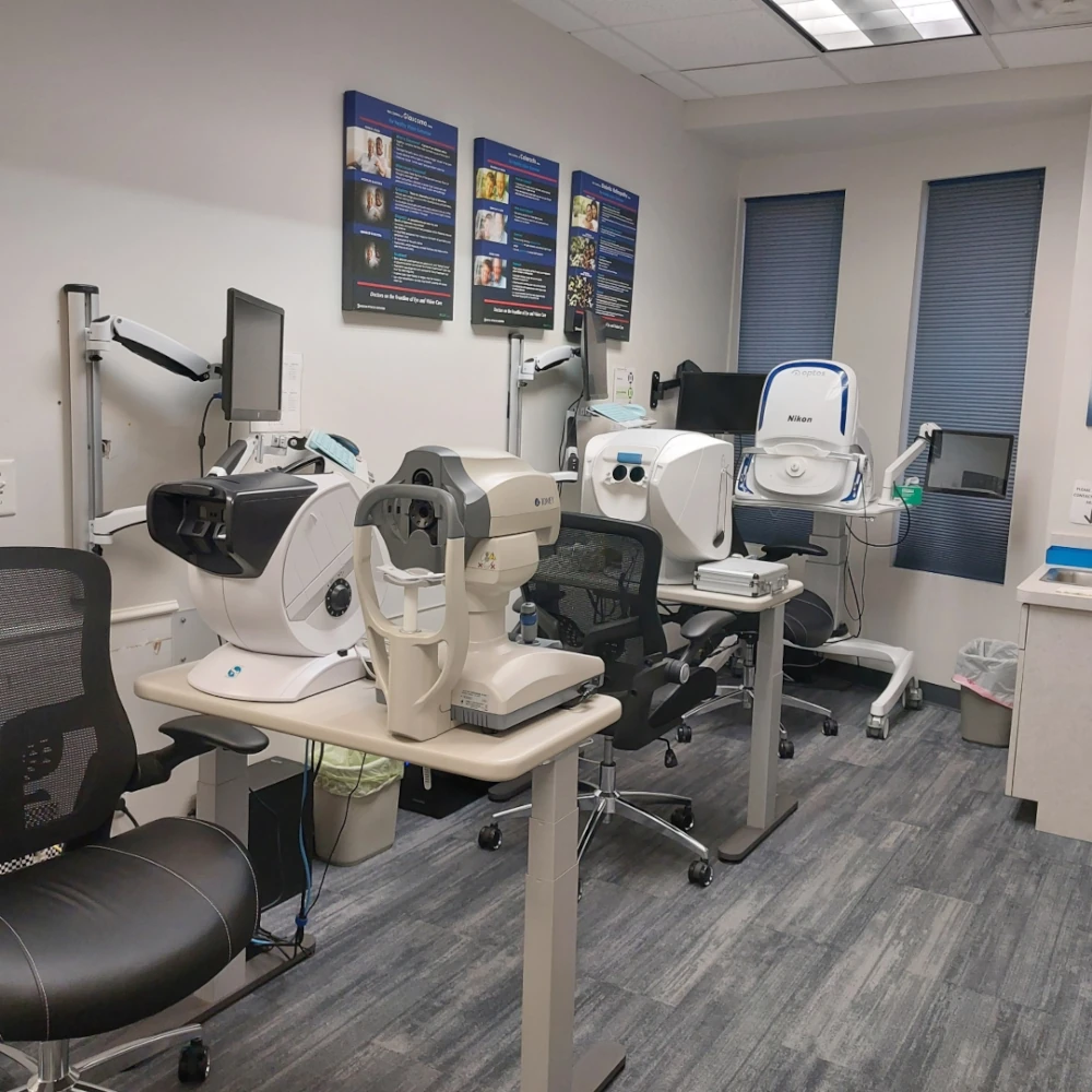 Advanced diagnostic equipment at Appelman Eye Associates