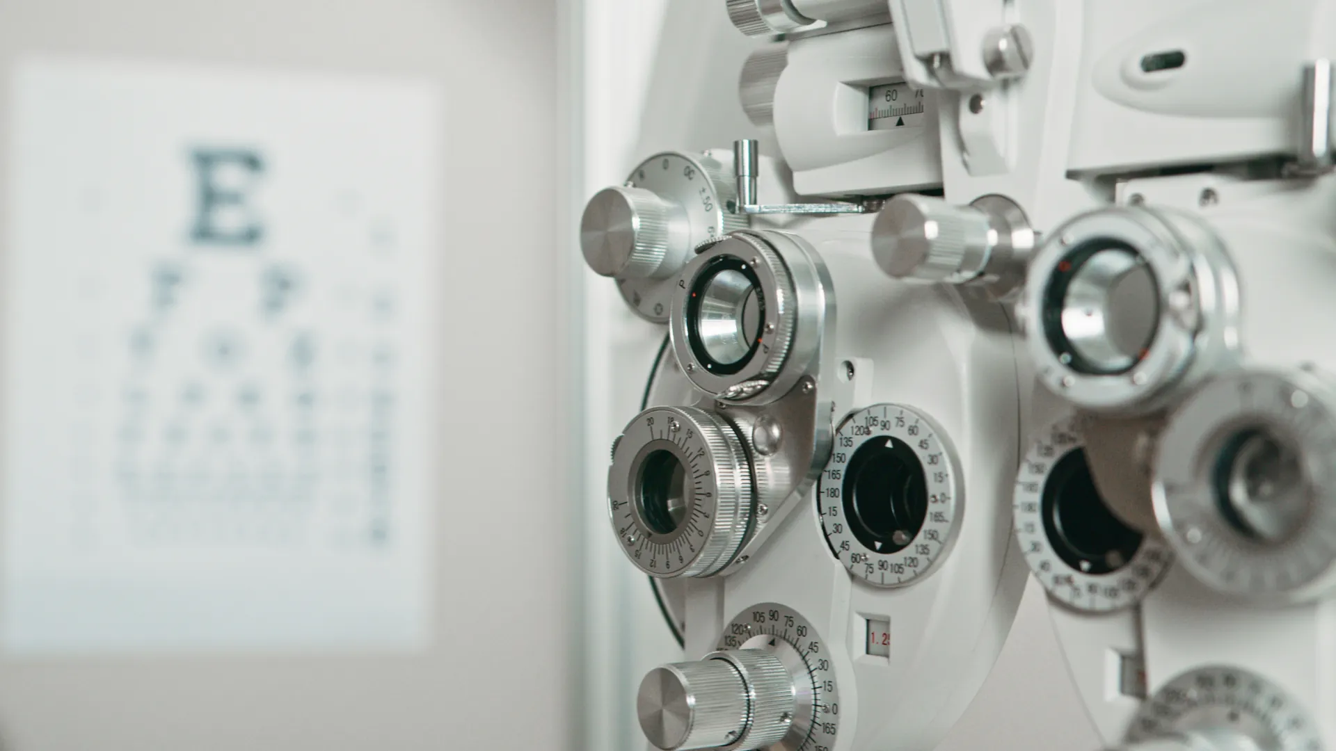 Optometrist performing a comprehensive eye exam in St. Peters